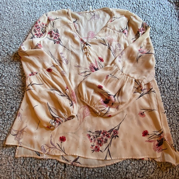 Maurices silky top, size XL, floral - Picture 1 of 3